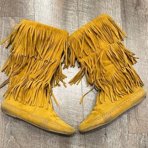 Jeffrey D. Fringed faux Suede Mustard Yellow boots size 7.5